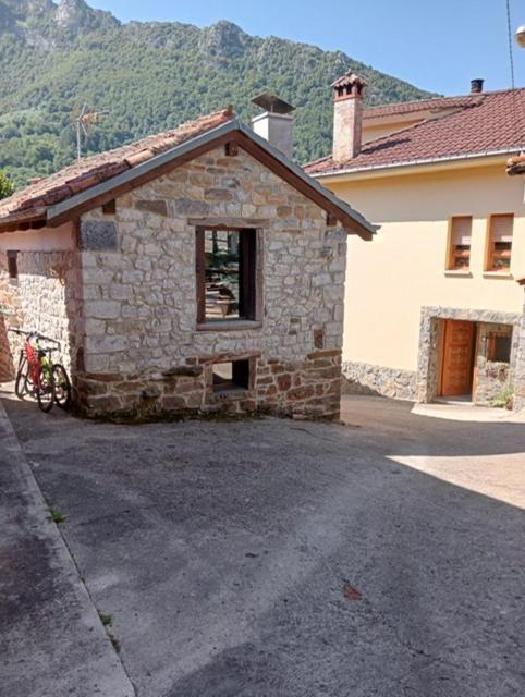 Apartamentos Rurales El Lleron Caso Luaran gambar