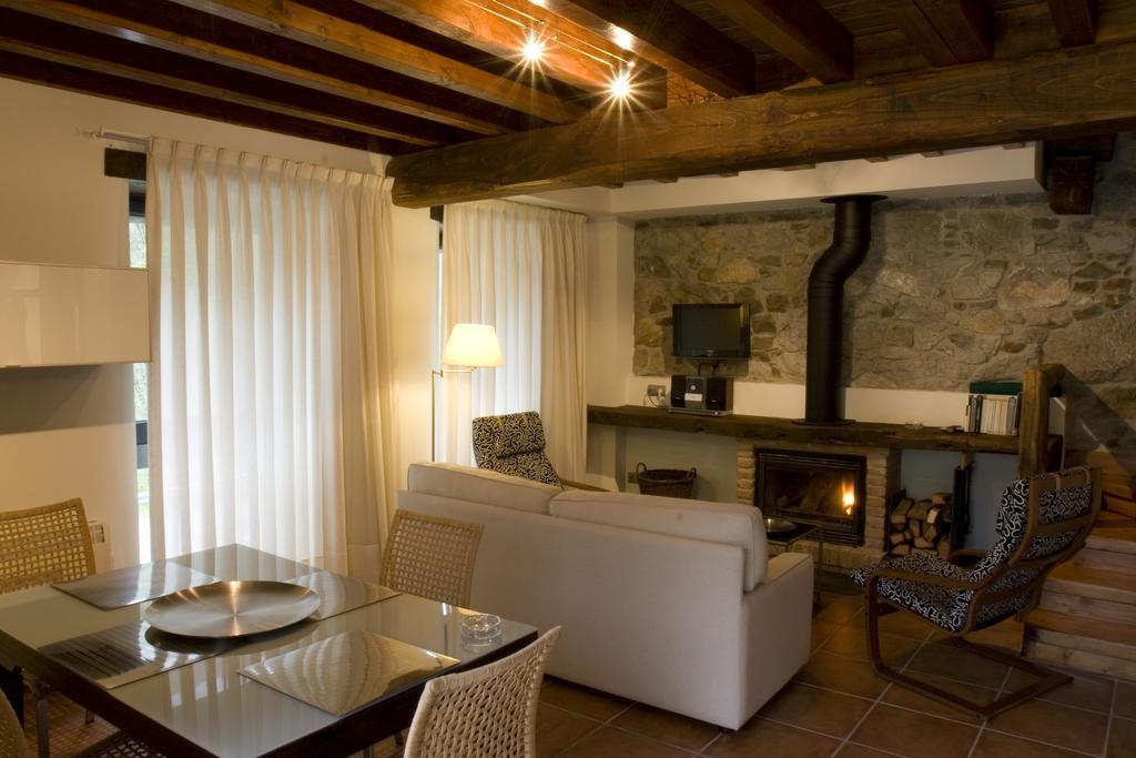 Apartamentos Rurales El Lleron Caso Luaran gambar