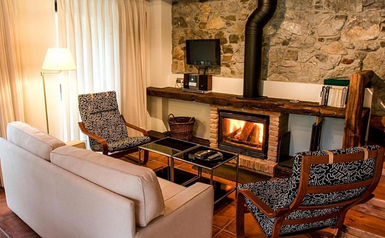 Apartamentos Rurales El Lleron Caso Luaran gambar